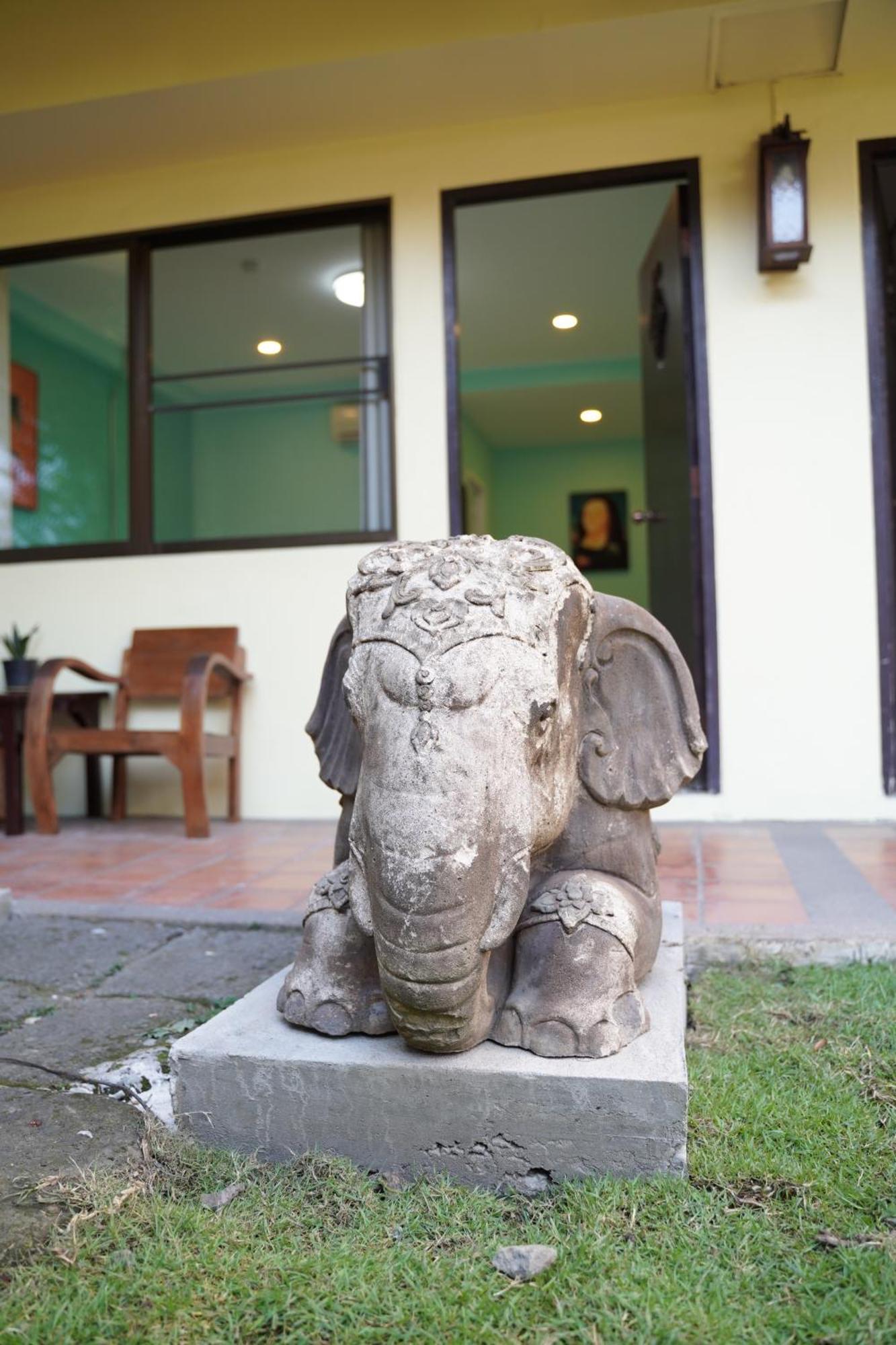 Elegant Lanna Guesthouse Chiang Mai Luaran gambar
